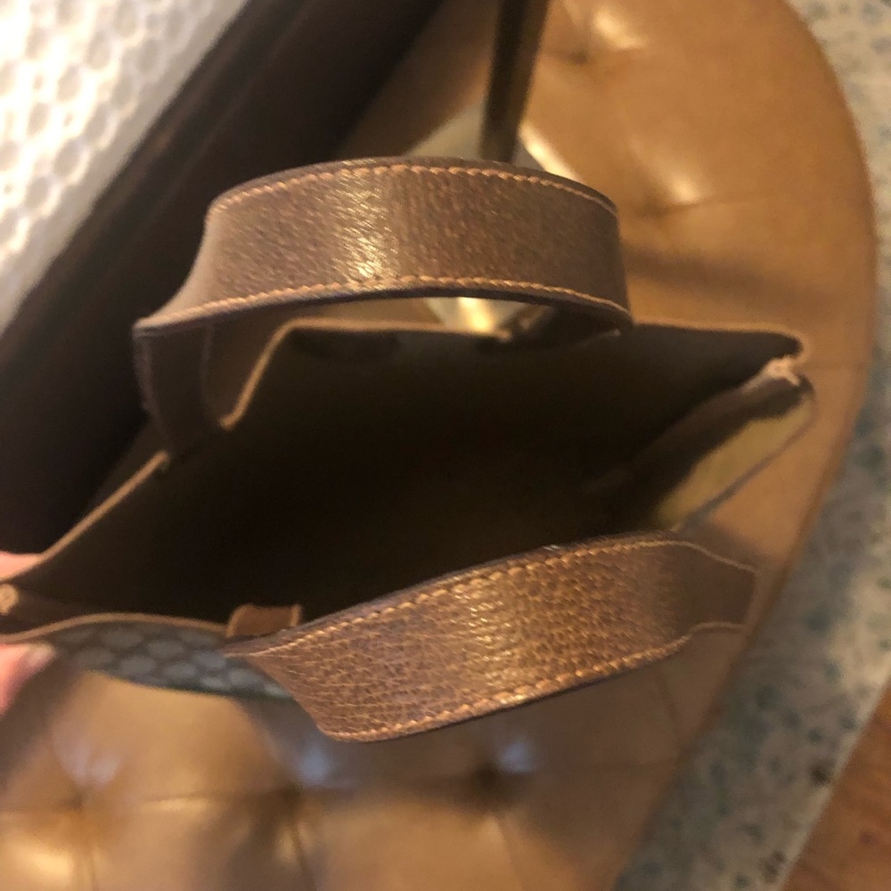 ‼️SOLD‼️🍒 Authentic Gucci Shopper Tote 🍒 - Picture 5 of 16